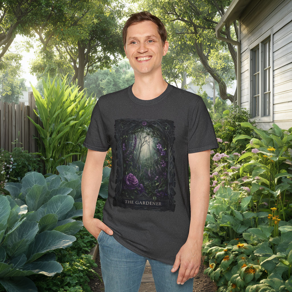 Moody Floral Gothic Gardener Tarot Card T-Shirt
