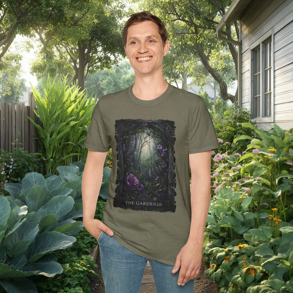 Moody Floral Gothic Gardener Tarot Card T-Shirt